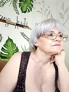 Catty Lady online show from March 25, 2026, 7:46 pm