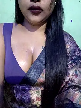 Snapshot of JIYA-04 chatting on November 11, 2025, 1:39 pm JIYA-04 online show from November 11, 2025, 1:39 pm