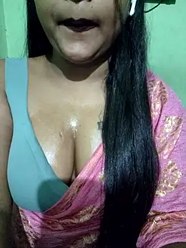 Snapshot of JIYA-04 chatting on September 9, 2025, 12:47 pm JIYA-04 online show from September 9, 2025, 12:47 pm