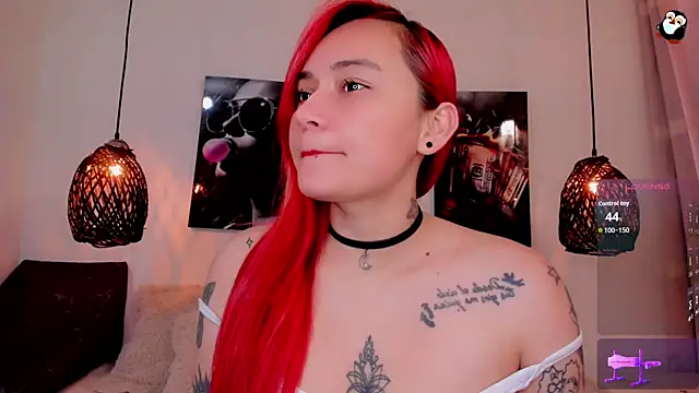 luna lobooo online show from October 22, 2025, 5:12 pm