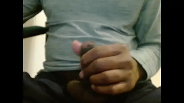 Snapshot of pranastro00 chatting on November 12, 2025, 12:04 am pranastro00 online show from November 12, 2025, 12:04 am