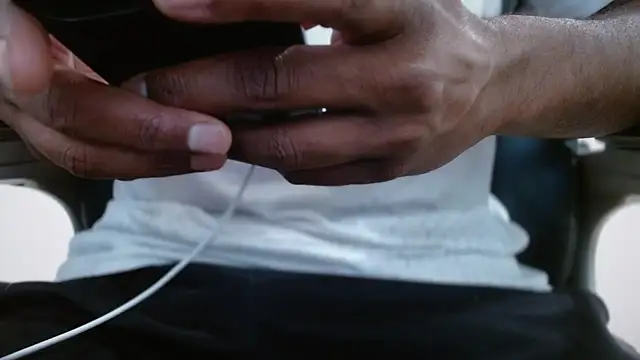 pranastro00 online show from April 19, 2026, 10:34 pm