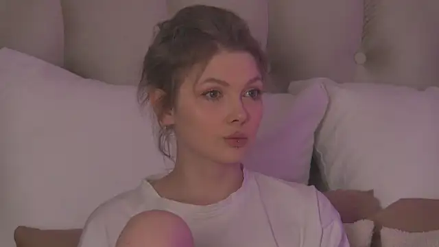 miamunn online show from April 18, 2026, 9:04 pm