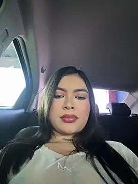 Snapshot of Skyy_Angel chatting on November 14, 2025, 7:28 pm Skyy Angel online show from November 14, 2025, 7:28 pm