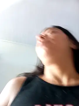 Snapshot of SharonDustLove chatting on December 3, 2025, 1:10 pm SharonDustLove online show from December 3, 2025, 1:10 pm