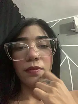 ElaRose 12 online show from October 29, 2025, 7:02 pm