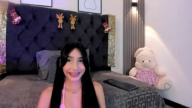 Snapshot of Dulce_Maay chatting on November 28, 2025, 4:34 am Dulce Maay online show from November 28, 2025, 4:34 am