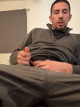 Snapshot of himNIGuys chatting on November 6, 2025, 6:01 pm himNIGuys online show from November 6, 2025, 6:01 pm