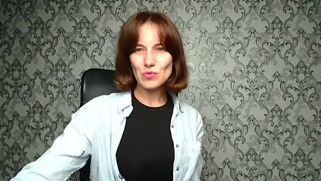 Snapshot of Kelly_Kisss chatting on October 24, 2025, 11:20 am Kelly Kisss online show from October 24, 2025, 11:20 am