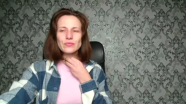 Kelly Kisss online show from December 20, 2025, 6:33 pm