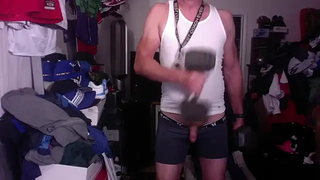 Snapshot of DILFJockDad87 chatting on October 17, 2025, 12:51 pm DILFJockDad87 online show from October 17, 2025, 12:51 pm