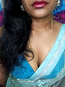 Snapshot of Anu_Reddy_10 chatting on November 7, 2025, 6:45 pm Anu Reddy 10 online show from November 7, 2025, 6:45 pm