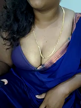 Snapshot of Anu_Reddy_10 chatting on October 6, 2025, 7:20 am Anu Reddy 10 online show from October 6, 2025, 7:20 am