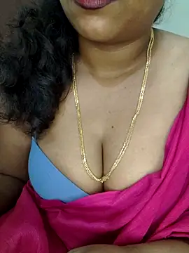 Snapshot of Anu_Reddy_10 chatting on October 8, 2025, 4:40 pm Anu Reddy 10 online show from October 8, 2025, 4:40 pm