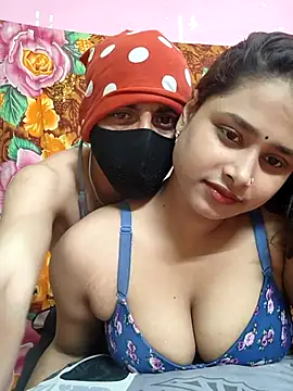 Seducing couple online show from June 3, 2026, 4:02 am