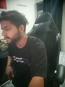 Kartikkartik8595 online show from March 22, 2026, 9:27 pm