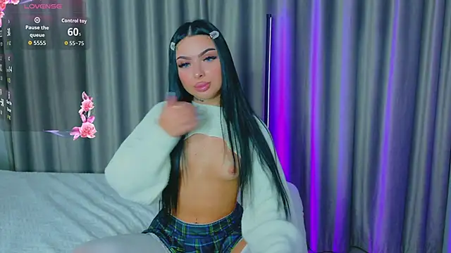 Snapshot of AshleyEttheenn chatting on November 15, 2025, 3:27 pm AshleyEttheenn online show from November 15, 2025, 3:27 pm