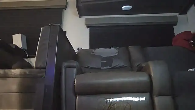 Snapshot of Cobra500hp@xh chatting on November 18, 2025, 9:01 am Cobra500hpxh online show from November 18, 2025, 9:01 am