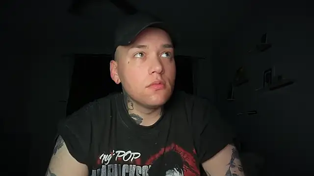 Snapshot of robin_bones chatting on July 15, 2026, 9:05 am robin bones online show from July 15, 2026, 9:05 am