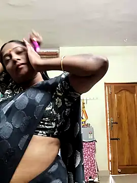 Snapshot of papukurty chatting on November 3, 2025, 6:51 am papukurty online show from November 3, 2025, 6:51 am