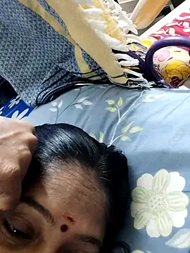 Snapshot of papukurty chatting on October 25, 2025, 10:54 pm papukurty online show from October 25, 2025, 10:54 pm