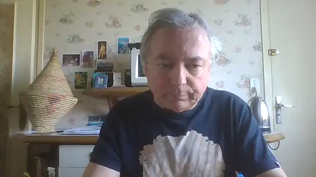 Snapshot of gegevincent chatting on April 23, 2026, 10:44 am gegevincent online show from April 23, 2026, 10:44 am