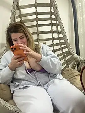 aydabella7777 online show from February 19, 2026, 6:38 pm