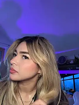 Snapshot of OriannaFox chatting on September 8, 2025, 4:06 pm OriannaFox online show from September 8, 2025, 4:06 pm