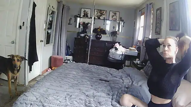 blaqmagiq72 online show from March 12, 2026, 10:14 pm