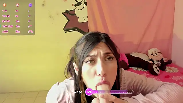 Alanaloiiss  online show from November 17, 2025, 10:14 pm