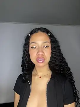 jadee8 online show from April 2, 2026, 4:30 am