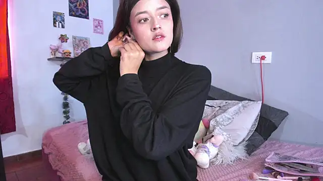 Snapshot of Emmantho chatting on October 1, 2025, 5:06 pm Emmantho online show from October 1, 2025, 5:06 pm