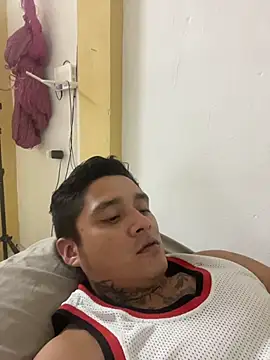 siilvestremx online show from November 13, 2025, 5:55 am