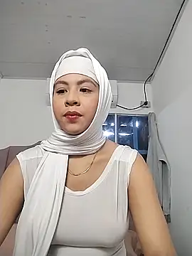 Snapshot of cala_borhan chatting on October 12, 2025, 6:42 pm cala borhan online show from October 12, 2025, 6:42 pm