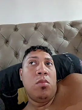 GRUESO-CURVO online show from April 14, 2026, 2:11 pm