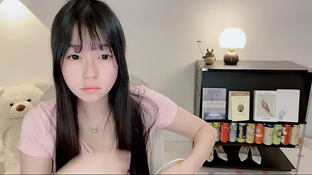 Snapshot of Onechestnut chatting on June 26, 2026, 4:07 am Onechestnut online show from June 26, 2026, 4:07 am