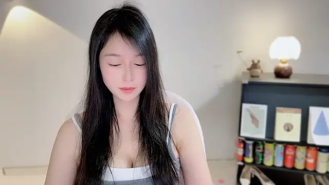 Onechestnut online show from April 3, 2026, 5:36 am