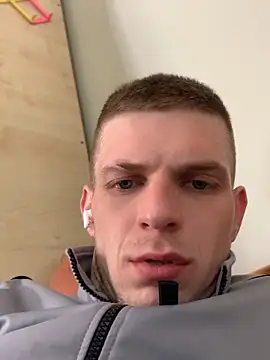 macho1347 online show from April 28, 2026, 2:32 pm