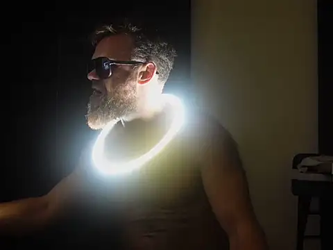 Stewart Barnz online show from April 25, 2026, 2:47 am