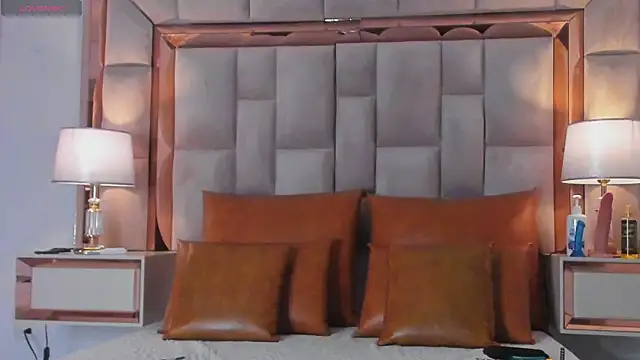 Snapshot of ValentinaBreats chatting on December 4, 2025, 12:04 pm ValentinaBreats online show from December 4, 2025, 12:04 pm