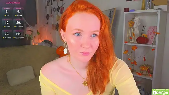 Snapshot of JoyceJones chatting on November 1, 2025, 8:03 pm JoyceJones online show from November 1, 2025, 8:03 pm