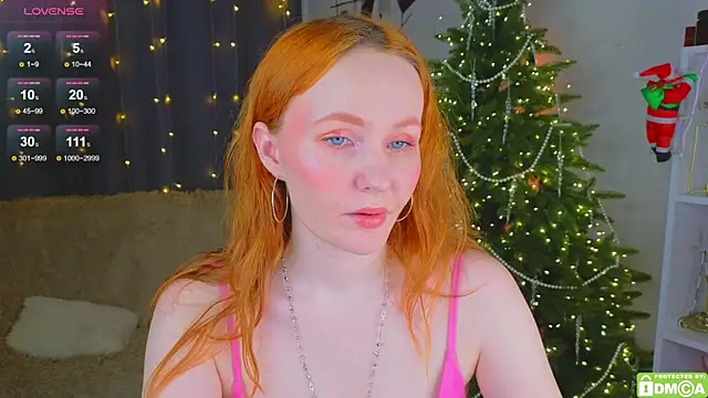 Snapshot of JoyceJones chatting on December 19, 2025, 9:28 pm JoyceJones online show from December 19, 2025, 9:28 pm