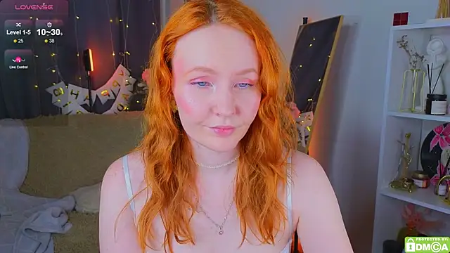 Snapshot of JoyceJones chatting on January 16, 2026, 8:35 pm JoyceJones online show from January 16, 2026, 8:35 pm