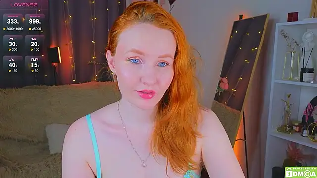 Snapshot of JoyceJones chatting on February 1, 2026, 8:29 pm JoyceJones online show from February 1, 2026, 8:29 pm