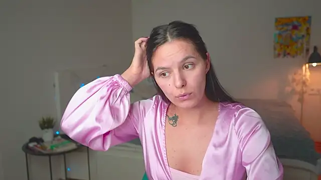 EwelynScott online show from October 18, 2025, 5:37 pm