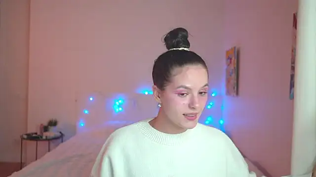 EwelynScott online show from October 4, 2025, 7:26 pm