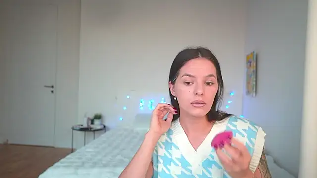 EwelynScott online show from October 6, 2025, 3:51 am