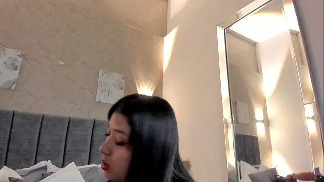 Snapshot of Lunaa_bellaa chatting on January 5, 2026, 7:39 pm Lunaa bellaa online show from January 5, 2026, 7:39 pm