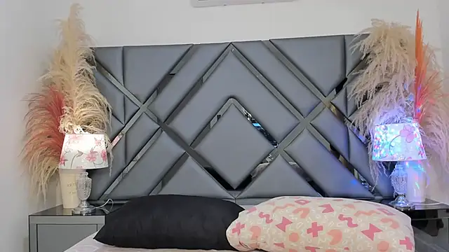 Snapshot of Milan_LewisS chatting on November 5, 2025, 11:57 am Milan LewisS online show from November 5, 2025, 11:57 am