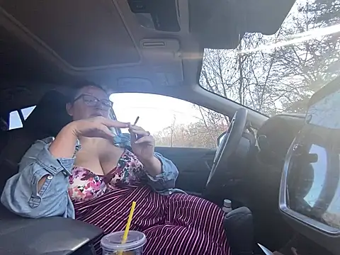 Snapshot of GirlSquirt chatting on November 19, 2025, 5:57 pm GirlSquirt online show from November 19, 2025, 5:57 pm